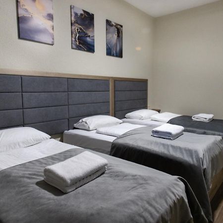 Nesvit Hotel キエフ エクステリア 写真