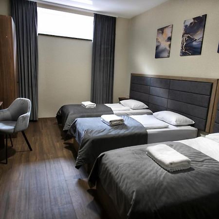Nesvit Hotel キエフ エクステリア 写真