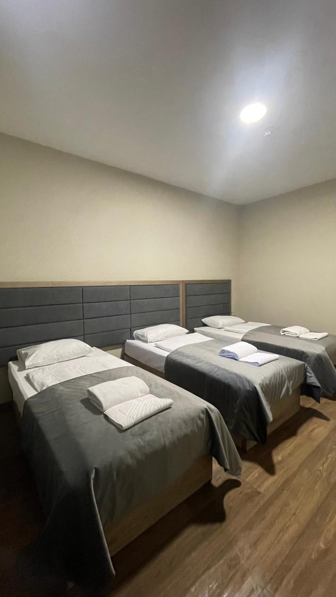 Nesvit Hotel キエフ エクステリア 写真