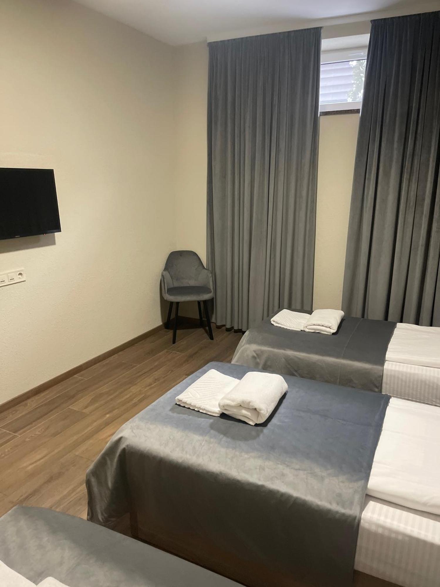 Nesvit Hotel キエフ エクステリア 写真