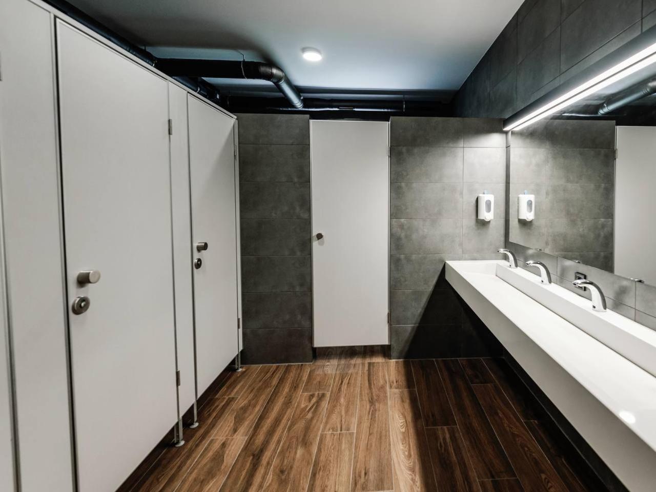 Nesvit Hotel キエフ エクステリア 写真